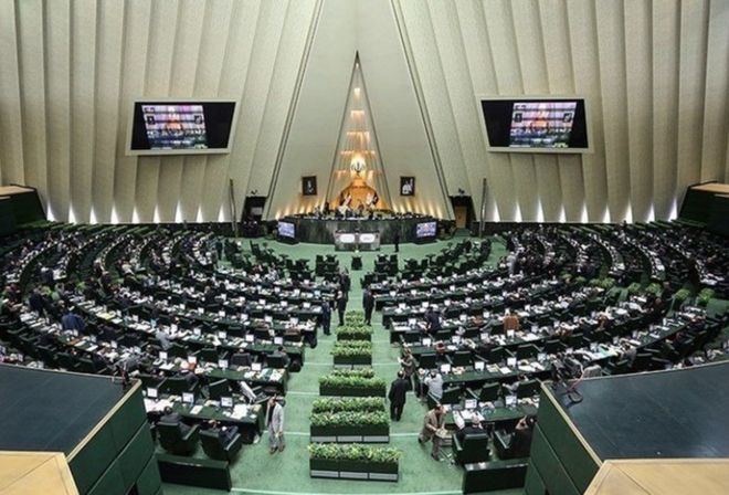 صحن مجلس ایران /Photo: Shargh newspaper